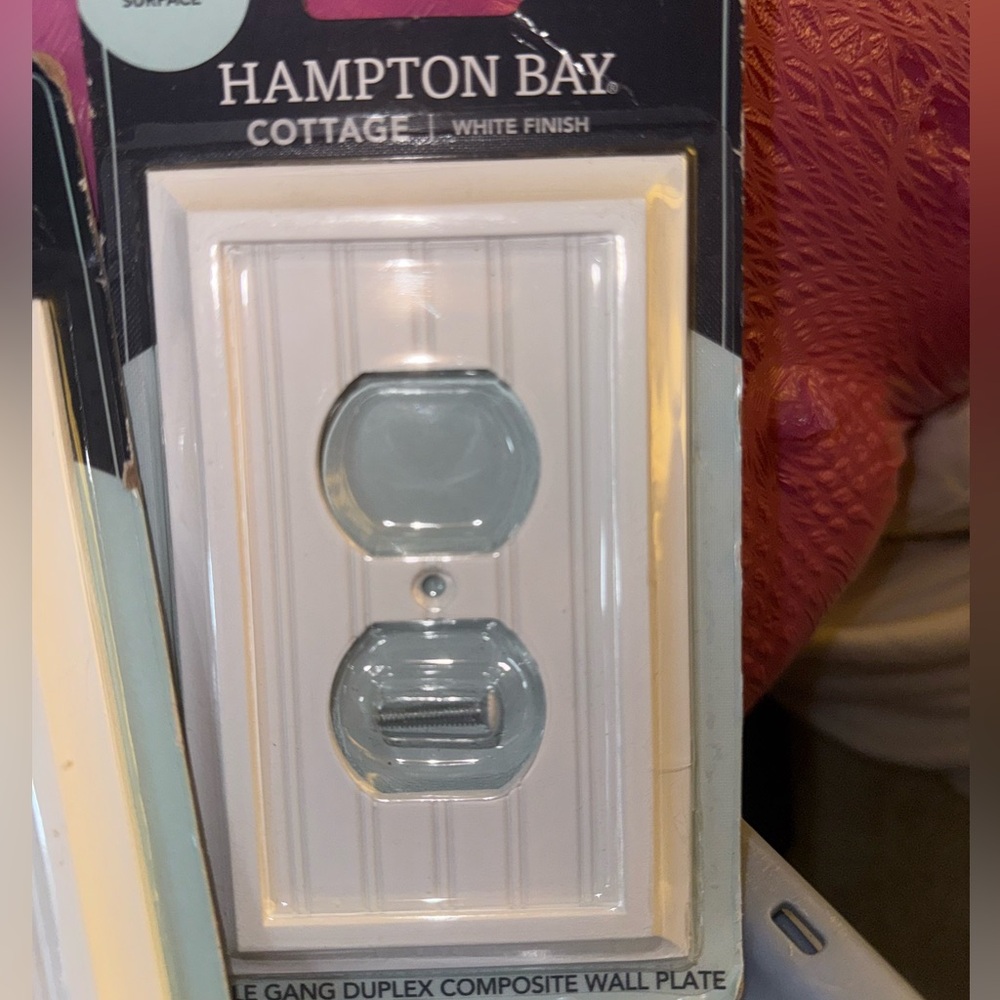 Cottage White Wall Plate For Electrical Socket